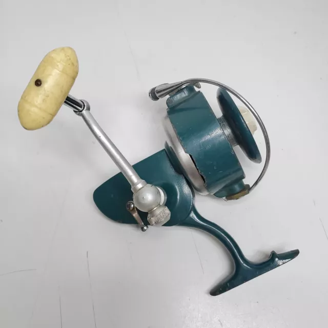 Sold At Auction: Vintage Penn 700 2nd Generation Spinfisher