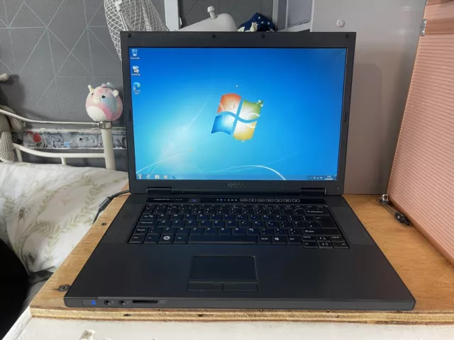 Dell Vostro 1520 Laptop - Core 2 Duo T5800, 4GB RAM, 120GB SSD, Windows 7