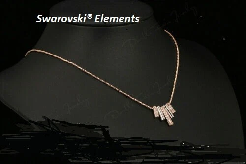 Collier Plastron Chaîne Sautoir Doré Avec Médaillon - Noir Et Vert - Grand Modèle Statement