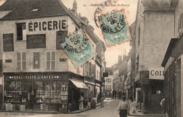 CPA 28 - DREUX (Eure et Loir). 65. La Rue Saint-Pierre (animée, spécialité cafés