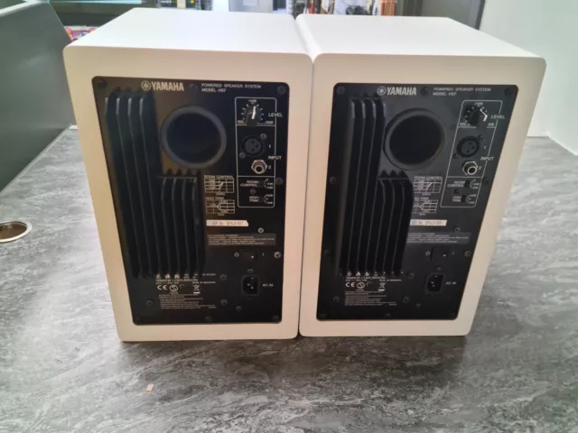 Yamaha HS7WH Studio Monitor Speakers White X2 2