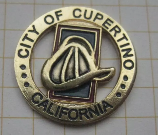 CITY OF CUPERTINO / CALIFORNIA / USA ............ Cities & Countries - Pin (232h)