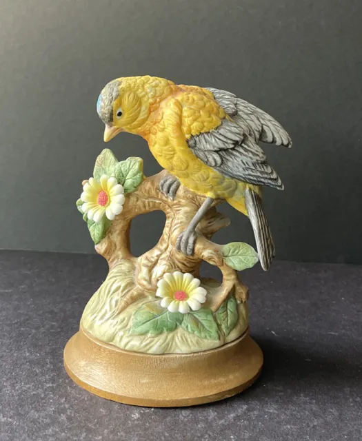 Josef Originals Goldfinch Georgian Porcelain Bird Figurine Wood Base Floral 5.5”