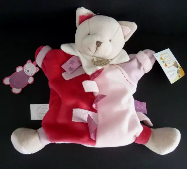 912. DOUDOU ET COMPAGNIE MARIONNETTE CHAT ENOLA rose rouge mauve blanc 100% NEUF