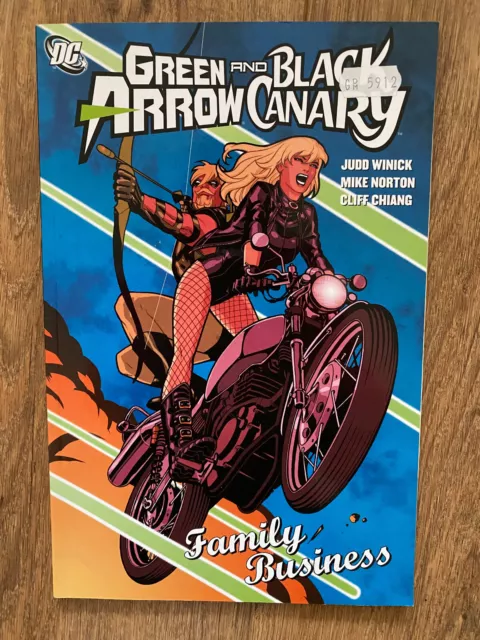 Green Arrow Black Canary Family Business Paperback TPB Graphic Novel DC Comics