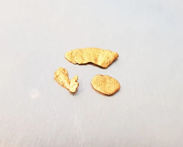 Australian Natural Gold Nuggets 3 pieces - 0.28 grams total.