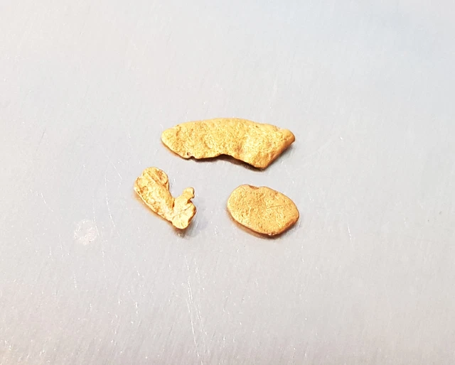 Australian Natural Gold Nuggets 3 pieces - 0.28 grams total.