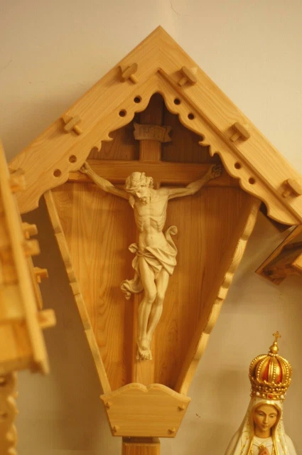 Kleines Kreuz aus Olivenholz 10 cm
