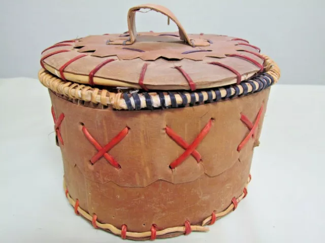 Native American Handmade Dyed Birch Bark Basket, 4.5" Tall 7.5" Diameter, Unique