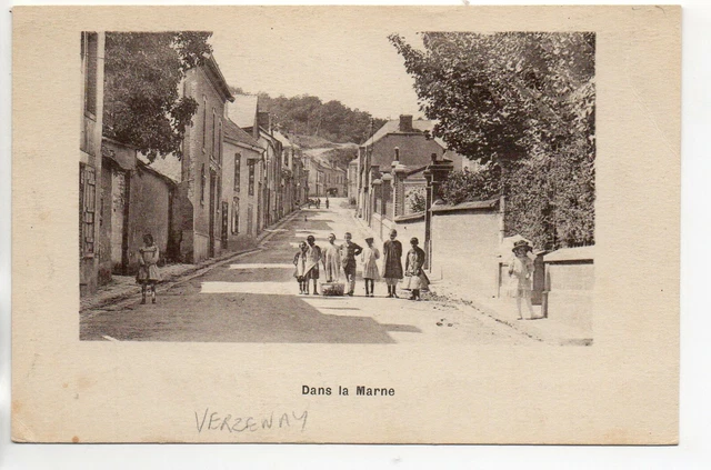 VERZENAY - Marne - CPA 51 - des enfants dans une rue