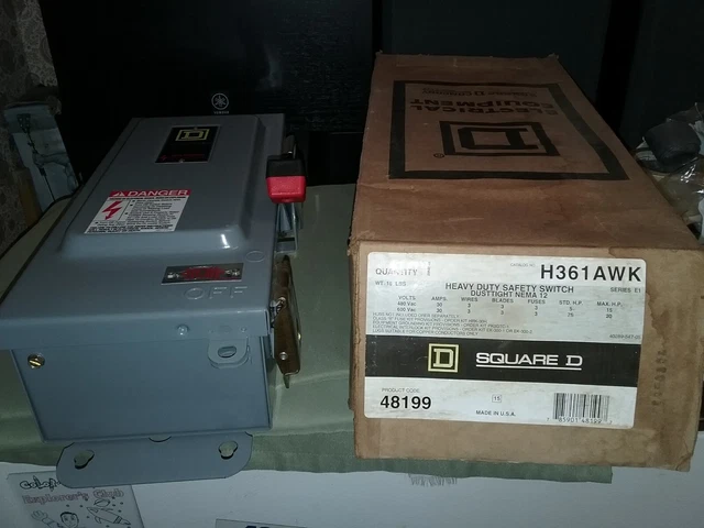 Square D H361AWK Heavy Duty Fusible Safety Switch Dust Tight NEMA 12 30A 600VAC