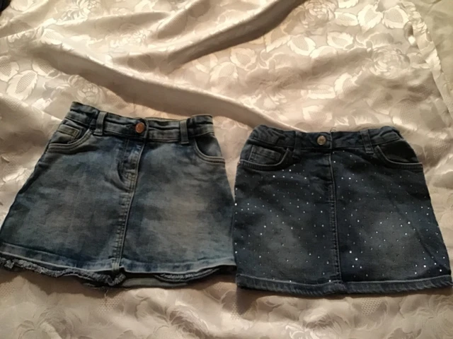 Immaculate Bundle Girls Clothes (9) Shorts/Dress/Skirt/Tops Etc Age 3/5 Years 5