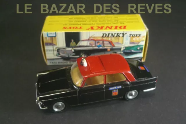 DINKY TOYS FRANCE. PEUGEOT 404 TAXI.    REF:  1400. + Boite.