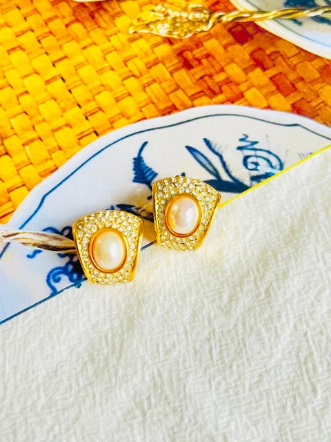 Christian Dior Vintage 1980s White Oval Pearl Crystals Fan Clip, Earrings Gold