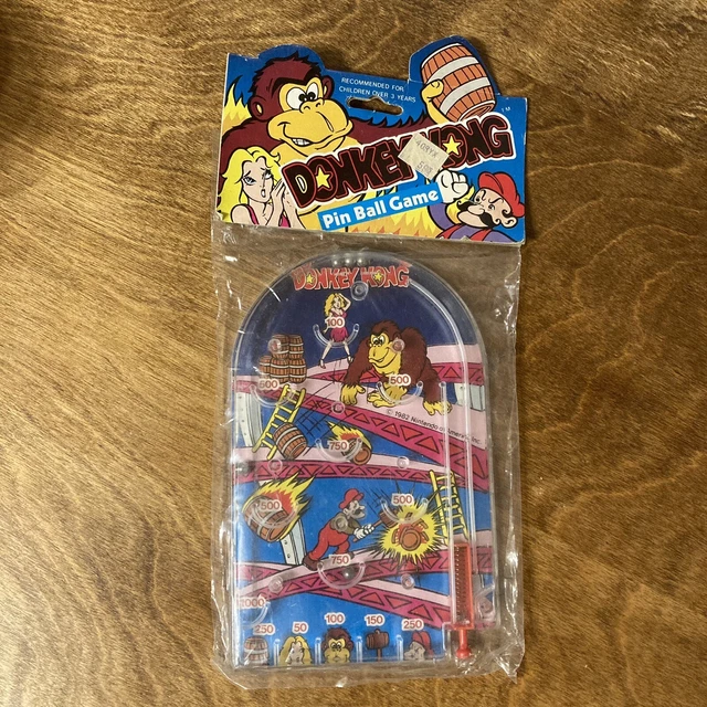 Donkey Kong Nintendo Pin Ball Game 1982 Fleetwood Toys NOS Vintage 200-64 New