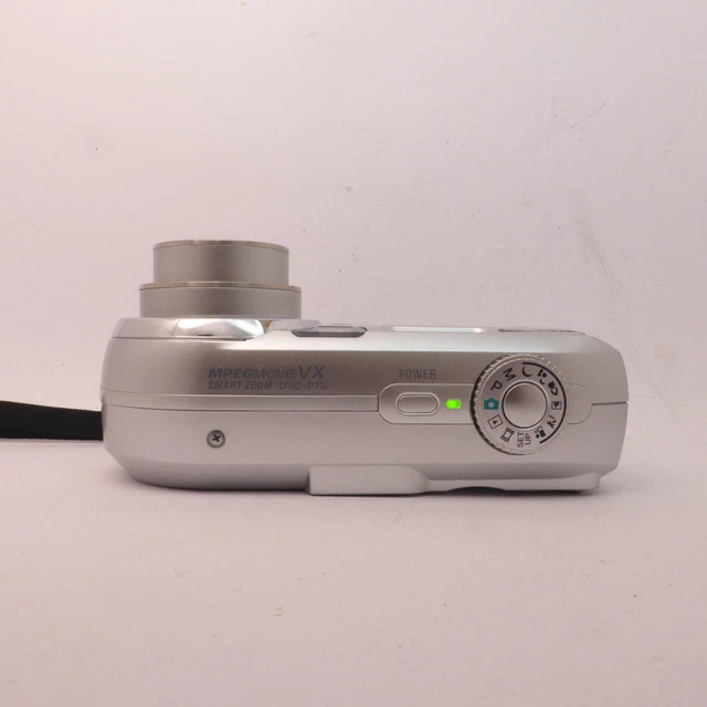 SONY Cyber-Shot DSC-P73 4.1 MP Fotocamera Digitale Compatta Vintage Sony Lens 3x 7