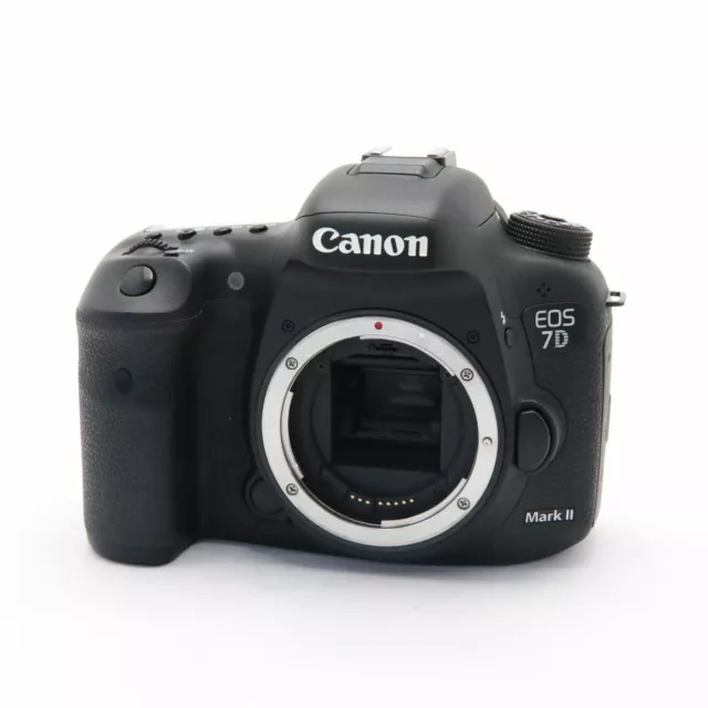 [Near Mint] Canon EOS 7D Mark II 20.2MP Digital SLR Camera w/ Charger