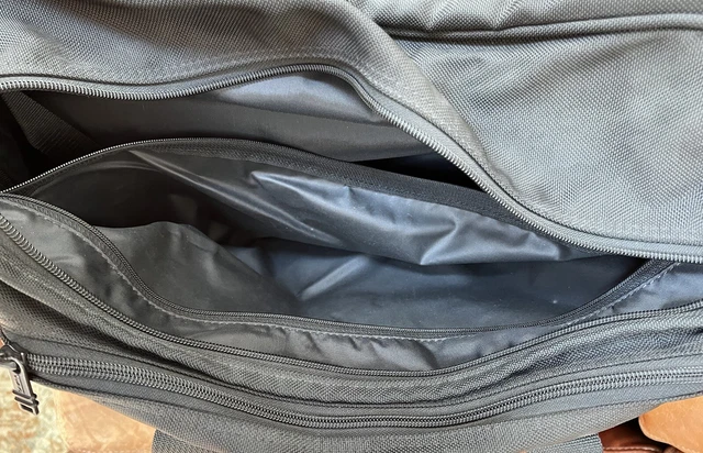 Vintage Tumi USA Black Ballistic Nylon 21” Carry On Weekender Soft Duffel Bag 6