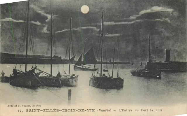 85. ST-GILLES-CROIX-DE-VIE. L'Entrée du Port la nuit.