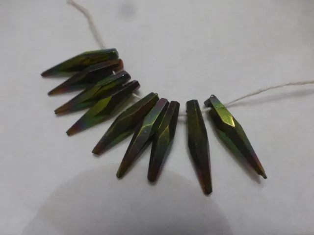 lot 30 ancienne perle navette jais de Paris forme aiguille art déco verre vert