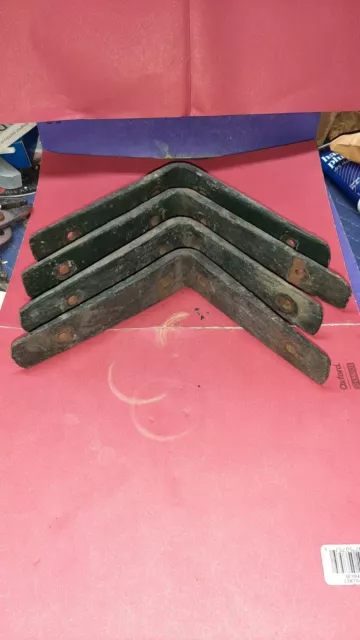 [H13] --- Lot Four Vintage Very Heavy Duty Cast Iron Shelf Brackets
