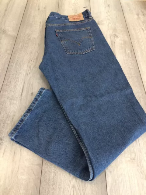 Men's Levi's 582 Jeans 40" Waist X 32" Leg Blue.