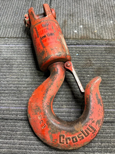CROSBY SW-1 SWIVEL JAW w/ Tapered Roller and E3B Hook 5 Ton Rated CROSBY SW-1 SWIVEL JAW w/ Tapered Roller and E3B Hook 5 Ton Rated