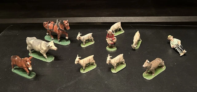 QUIRALU - FERME - FERMIER AVEC RATEAU