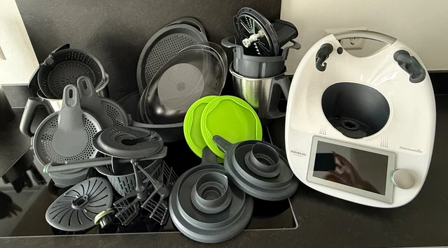 THERMOMIX TM6 Vorwerk / ( livre avec et accessoires