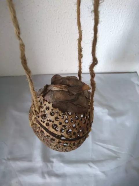 Ancien Belle Lampe Photophore Sculpter Dans Noix De Coco A Suspendre Art Afrique 2