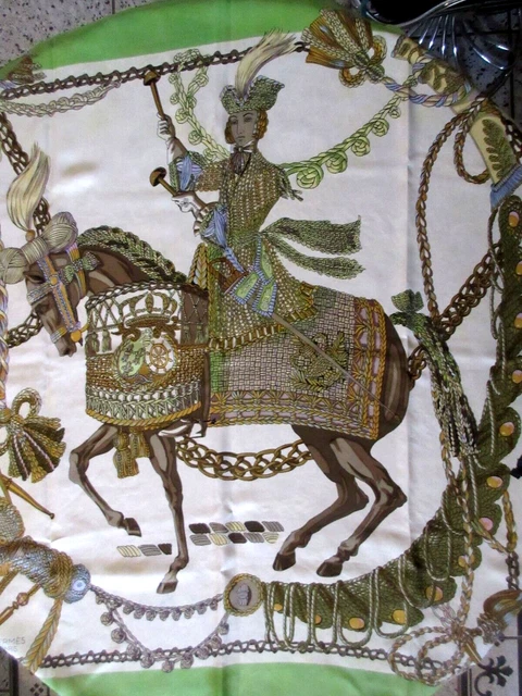 Foulard Femme Carré De Soie Motif Cheval Couleur Bleu – Laprée : Carré