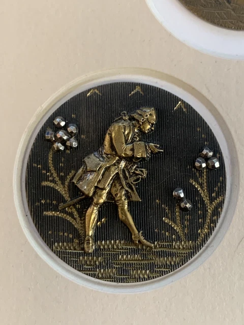 1 7/16” Eighteenth Century Gentleman in Elizabethan costume Picture Button