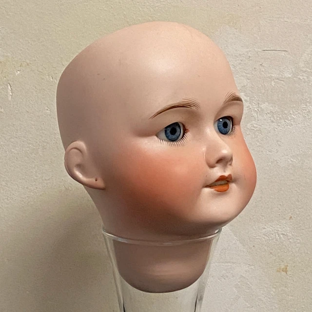 Ancienne Tête de Poupée en Porcelaine S.F.B.J - Moule 301