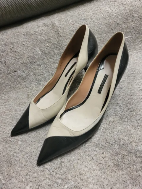 GIORGIO ARMANI Womens Black/White Pointed Toe Kitten Heel EURO 38/ US 8