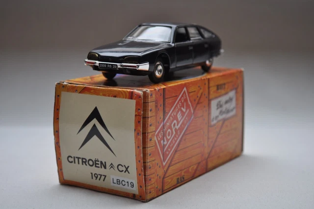 Hachette : Construisez la Citroën DS 19 à l'échelle 1/6