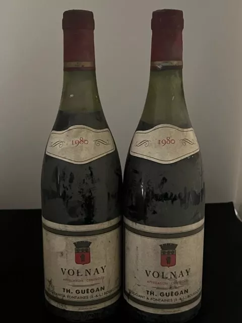Lot de 2 VOLNAY 1980 Domaine Th.GUEGAN (prix du lot)