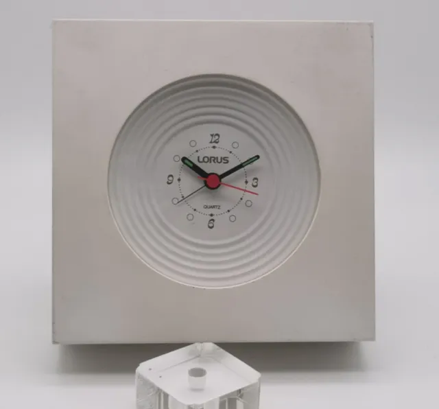 Lorus white plastic quartz wall clock modern design vintage working nos spots