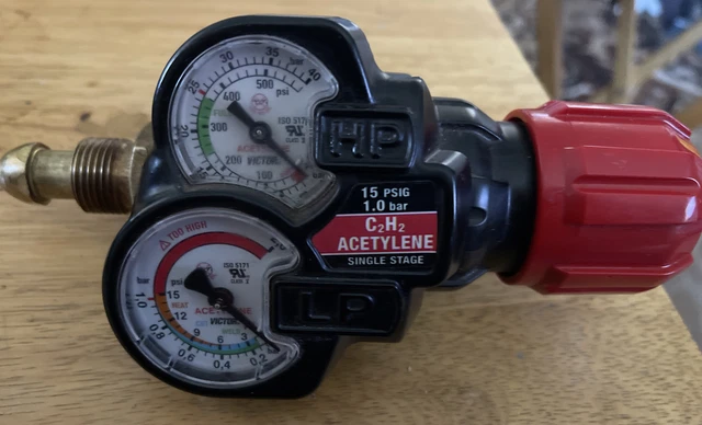 Victor Medium Duty Edge 2.0 Series ESS32 Acetylene Regulator