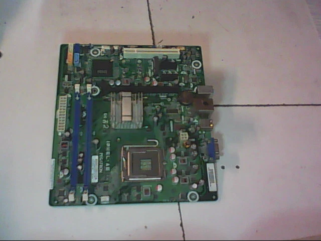 Carte Mère Pegatron IPMEL-AE MicroATX + Quad Core + 4 Go RAM - Socket LGA 775, Occasion