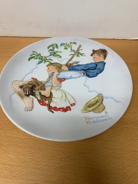 GORHAM DIMENSIONAL BAS Relief Fine Bone China Plate FLYING HIGH