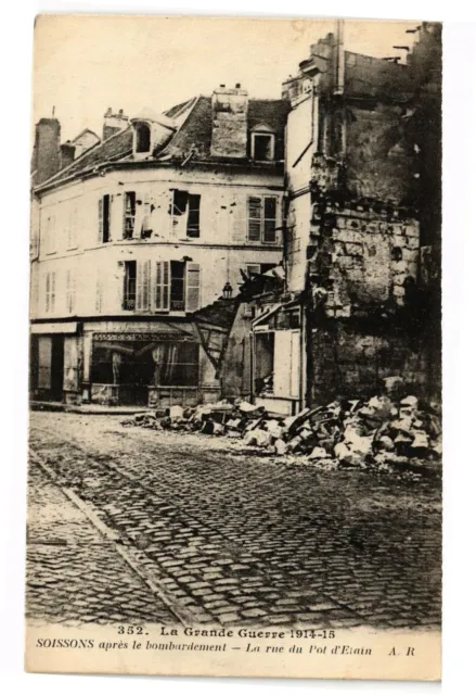 CPA SOISSONS La Rue du pot d'etin (191354)