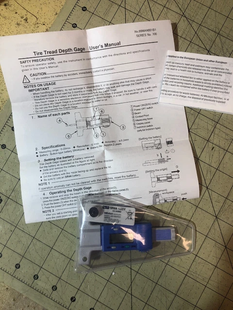 MITUTOYO TIRE TREAD Digital Depth Gage 0-25mm Series 700 0830-00016