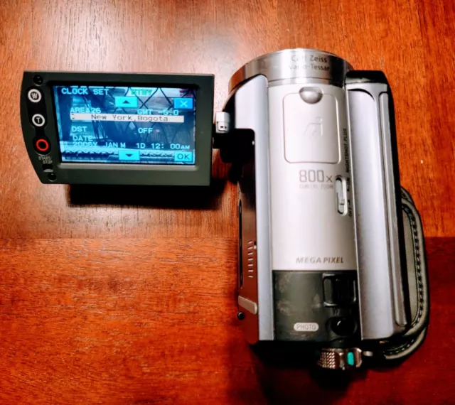 Videocámara Sony Handycam DCR-SR80 60 GB Hard Dr Dr Paquete Cargador Baterías Probadas