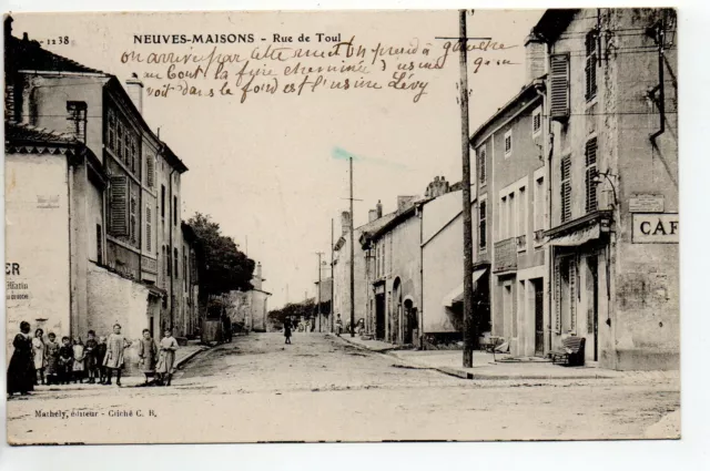 NEUVES MAISONS - Meurthe et Moselle - CPA 54 - café angle de la rue de Toul