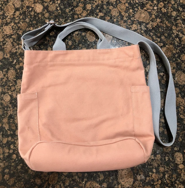 living traveling share bag 2