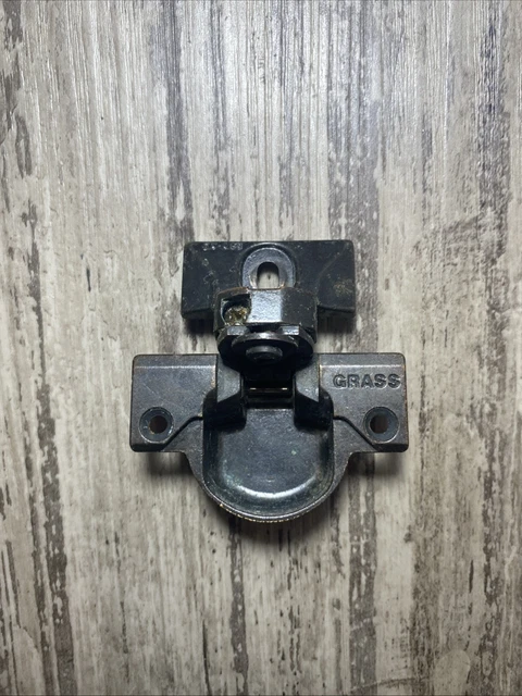 Grass 830 Nickel Cabinet Hinge With 830-50 Mounting Plate – Complete Used Set