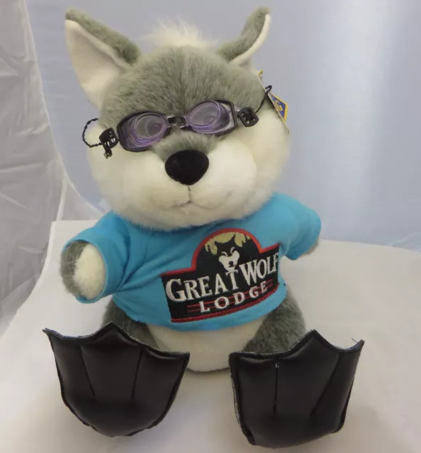 Great Wolf Lodge water park  13 inch grey wolf w/ flippers  plush  petting zoo