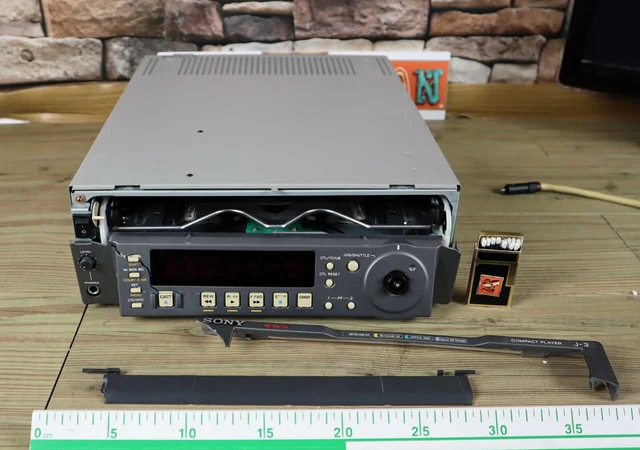 Defective Sony J-3 Digital Compact Video Player Betacam beta J3 Sp SX 1491 Hours