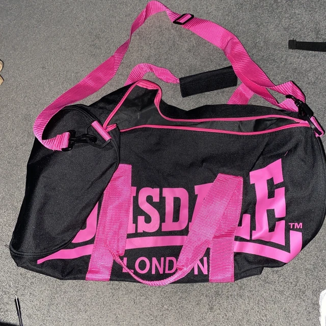 LONSDALE BARREL DUFFEL Sports Bag Holdall Black pink 20 Inches