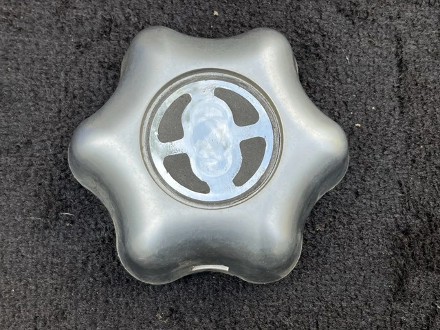 04 Toyota Tundra Sequoia Tacoma Wheel Center Cap
